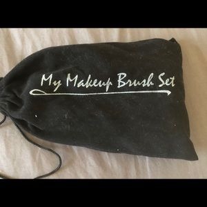 Make up brush set